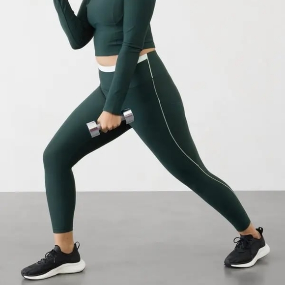 Athleta Interval Stash Tipped 7/8 Legging Small Petite SP Cypress - Picture 1 of 4